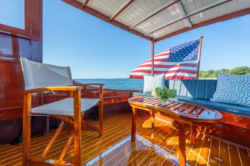 Slide: The Image of Aft Cockpit - 6