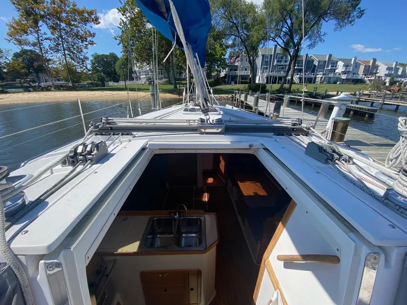 Slide: The Image of 2003 Catalina 36 MKII - Swellville - 13
