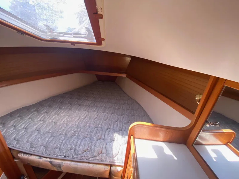 Slide: The Image of 2003 Catalina 36 MKII - Swellville - 39