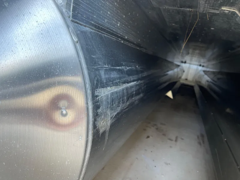 Slide: The Image of Interior view of a 2020 Bennington SX 23 SXSR pontoon tube. - 12