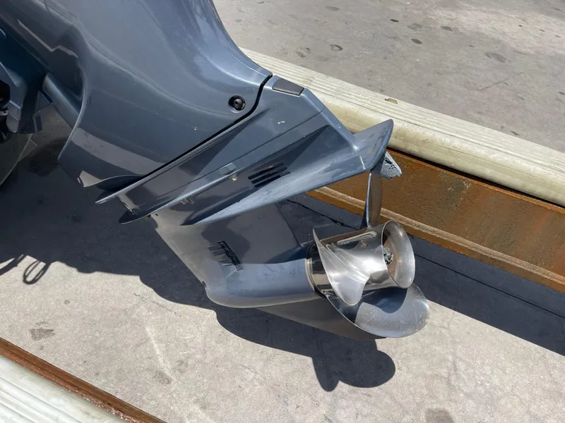 Slide: The Image of Close-up of a 2020 Bennington SX 23 SXSR boat propeller on a trailer. - 17
