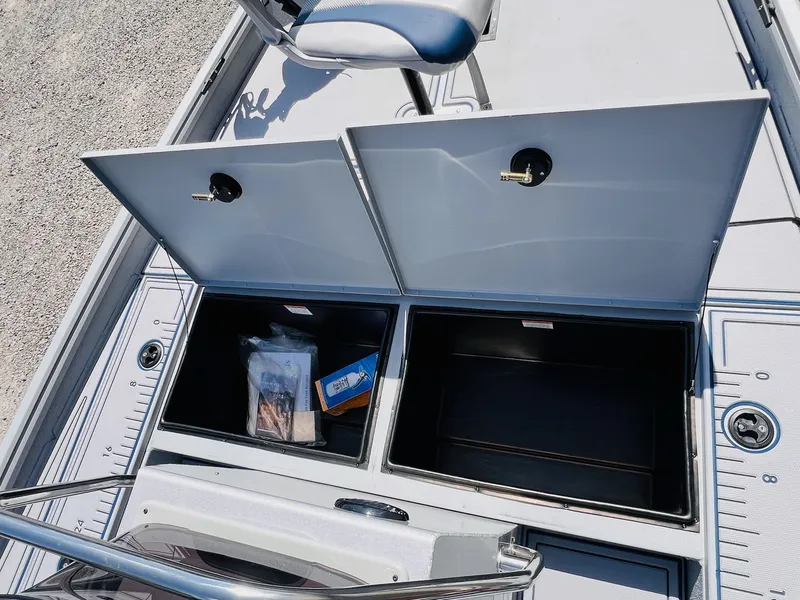 Slide: The Image of G3 Gator Tough 20CCJ DLX - IN STOCK 2025 - 24