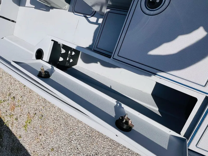 Slide: The Image of G3 Gator Tough 20CCJ DLX - IN STOCK 2025 - 29