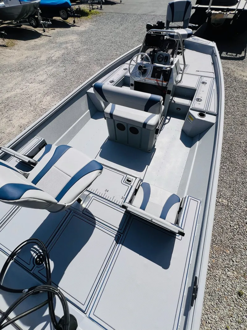 Slide: The Image of G3 Gator Tough 20CCJ DLX - IN STOCK 2025 - 3