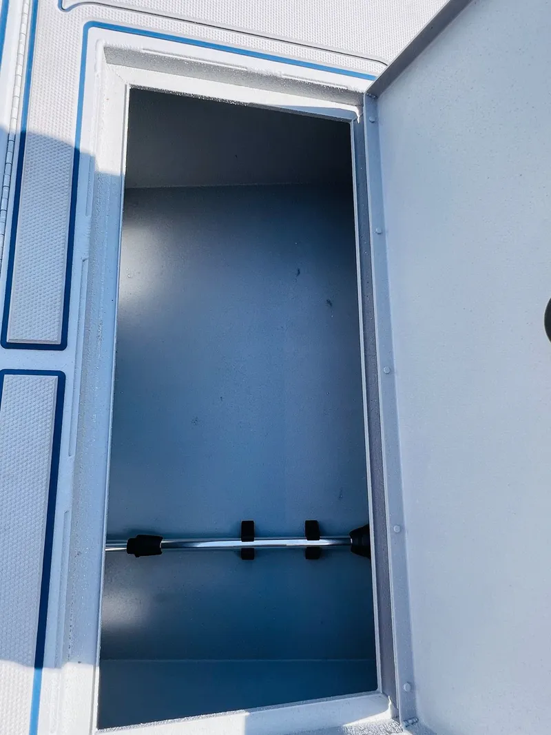 Slide: The Image of G3 Gator Tough 20CCJ DLX - IN STOCK 2025 - 41