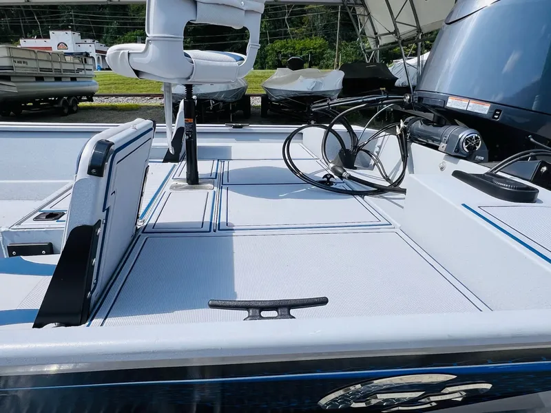 Slide: The Image of G3 Gator Tough 20CCJ DLX - IN STOCK 2025 - 44