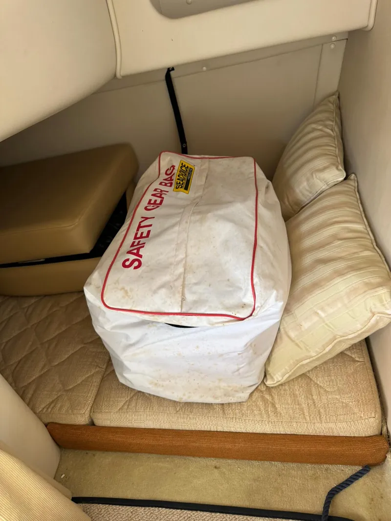 Slide: The Image of Monterey 270 Cruiser 2007 - 22