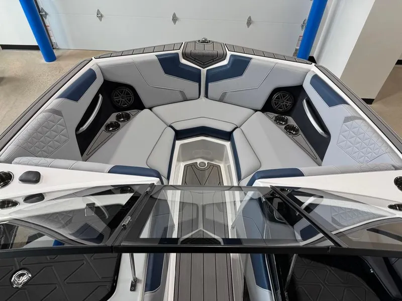 Slide: The Image of Nautique GS20 2024 - 19