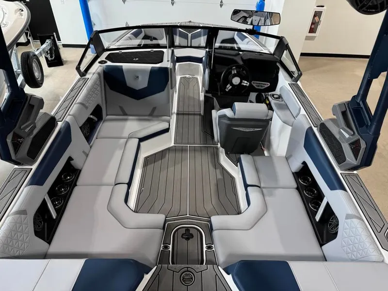 Slide: The Image of Nautique GS20 2024 - 23