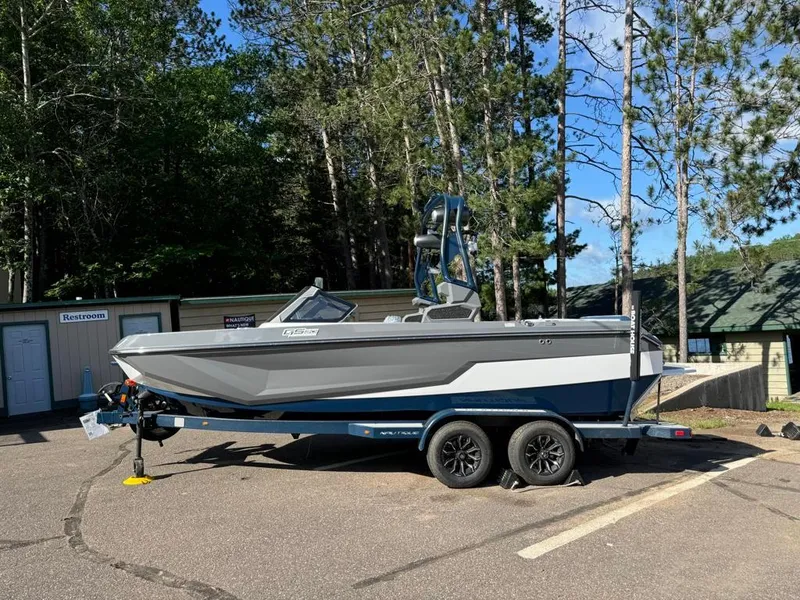 Slide: The Image of Nautique GS20 2024 - 3