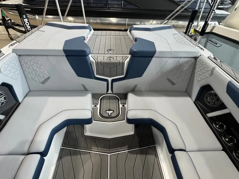 Slide: The Image of Nautique GS20 2024 - 34