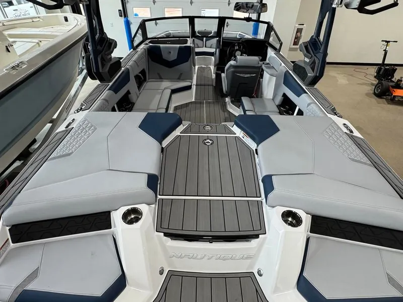 Slide: The Image of Nautique GS20 2024 - 38