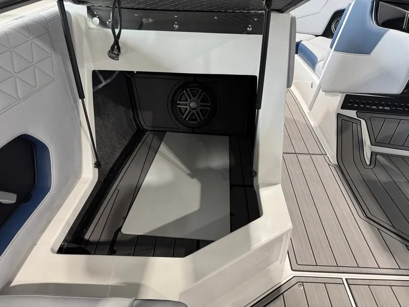 Slide: The Image of Nautique GS20 2024 - 44