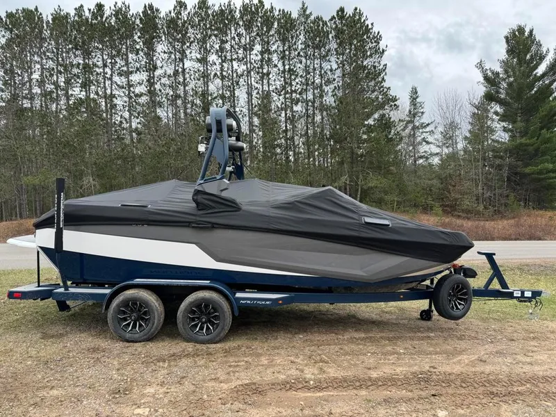 Slide: The Image of Nautique GS20 2024 - 8
