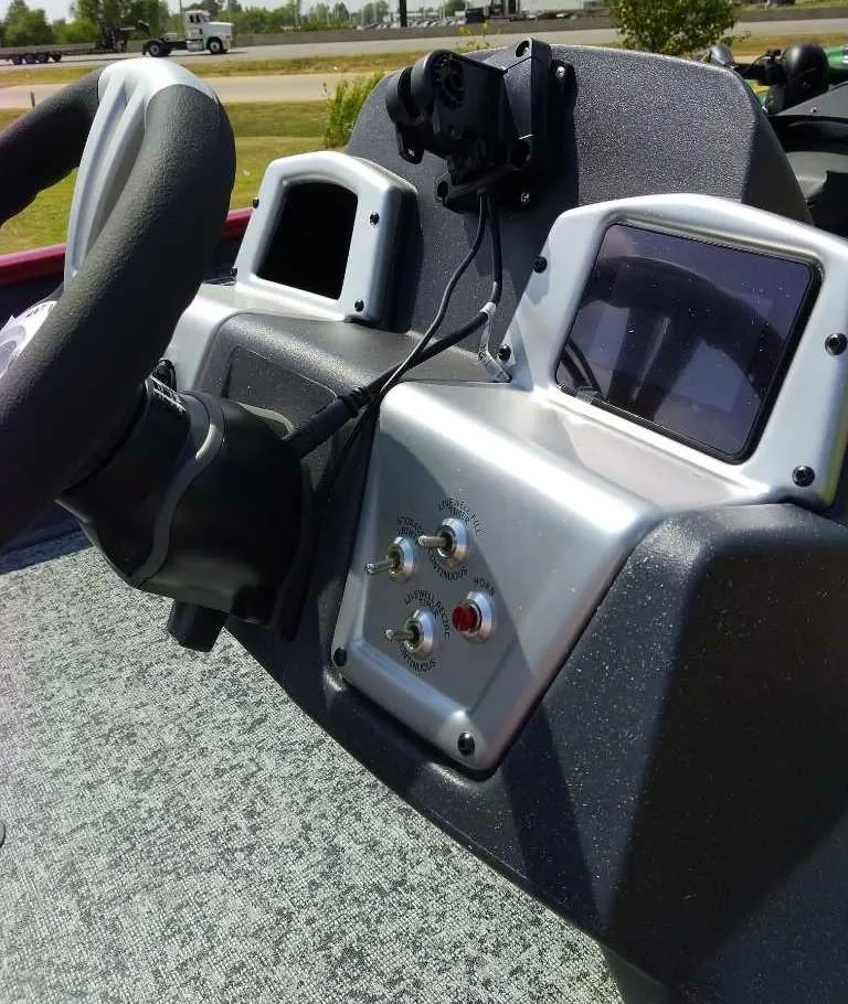 Slide: The Image of Tracker Pro Team 195 Tournament Edition 2025 - 84