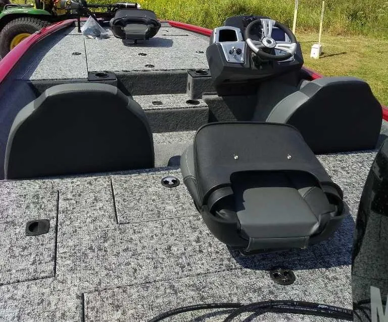 Slide: The Image of Tracker Pro Team 195 Tournament Edition 2025 - 85