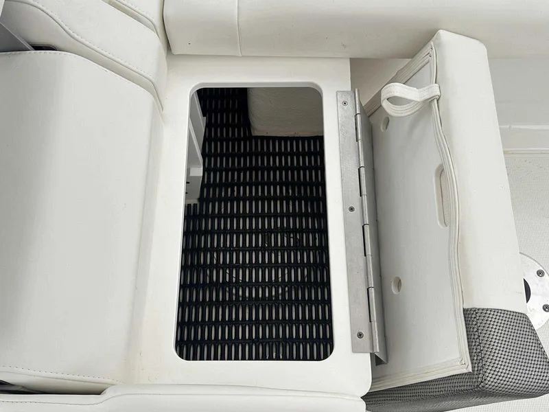 Slide: The Image of Formula 310 Bowrider I/O 2022 - 13