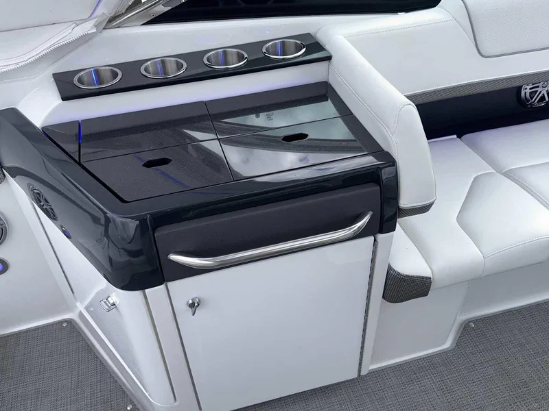 Slide: The Image of Formula 310 Bowrider I/O 2022 - 20