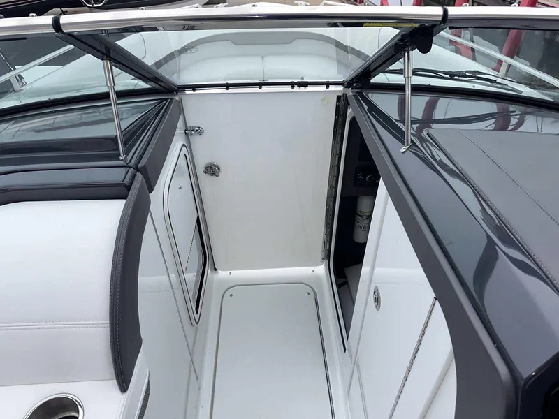 Slide: The Image of Formula 310 Bowrider I/O 2022 - 27