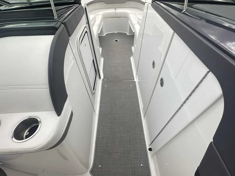 Slide: The Image of Formula 310 Bowrider I/O 2022 - 29