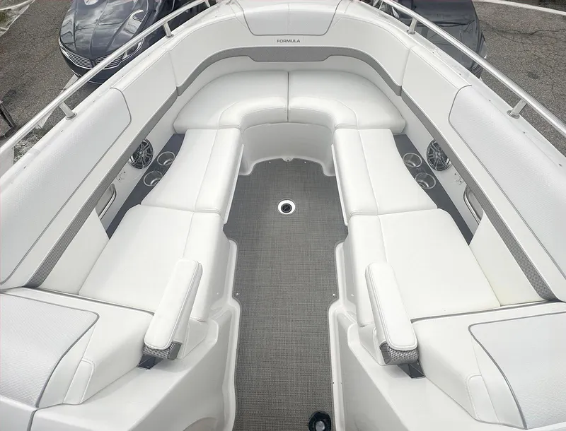 Slide: The Image of Formula 310 Bowrider I/O 2022 - 34