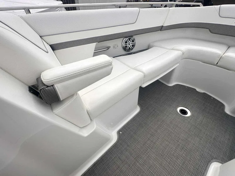 Slide: The Image of Formula 310 Bowrider I/O 2022 - 35