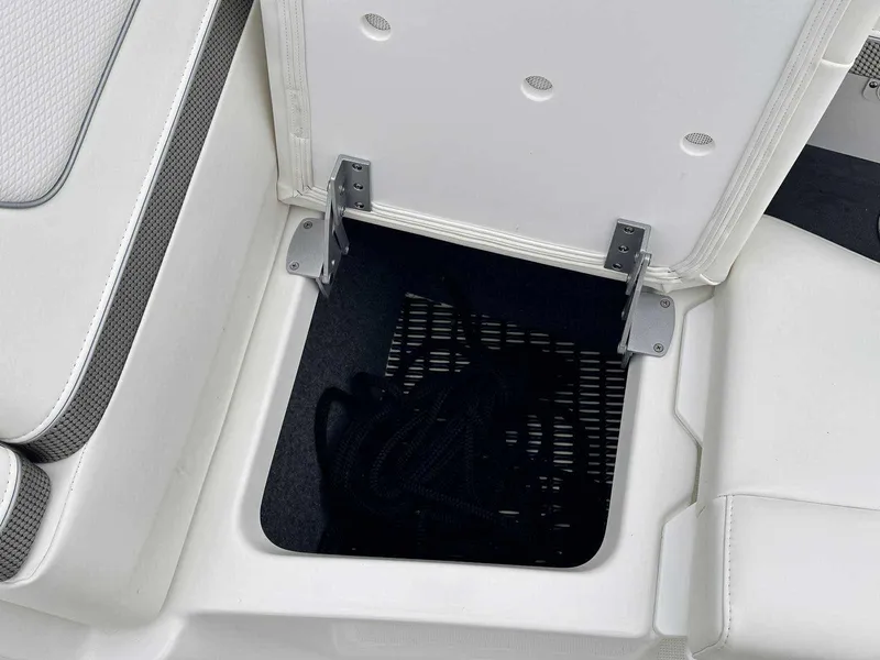 Slide: The Image of Formula 310 Bowrider I/O 2022 - 36