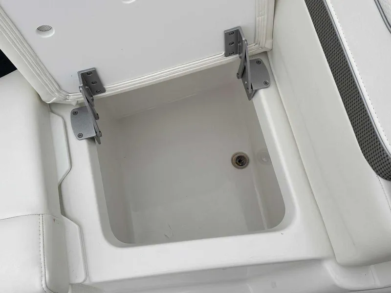 Slide: The Image of Formula 310 Bowrider I/O 2022 - 38