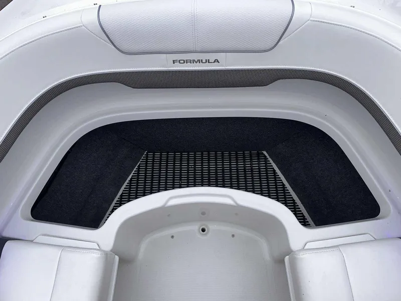 Slide: The Image of Formula 310 Bowrider I/O 2022 - 39