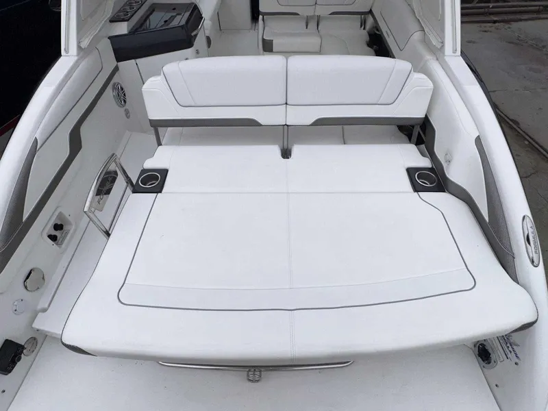 Slide: The Image of Formula 310 Bowrider I/O 2022 - 5