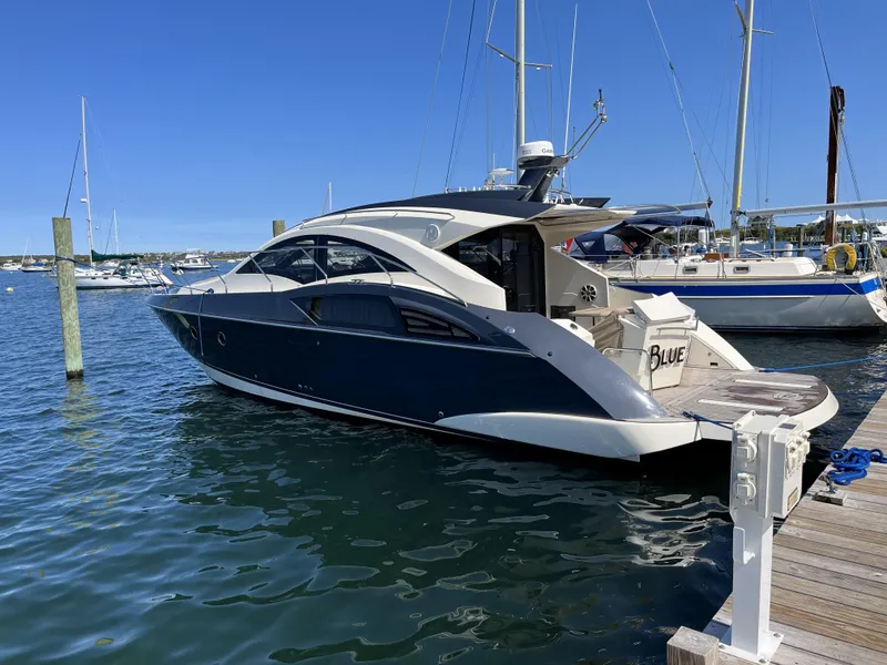 Slide: The Image of Marquis 420 Sport Coupe 2009 - 1