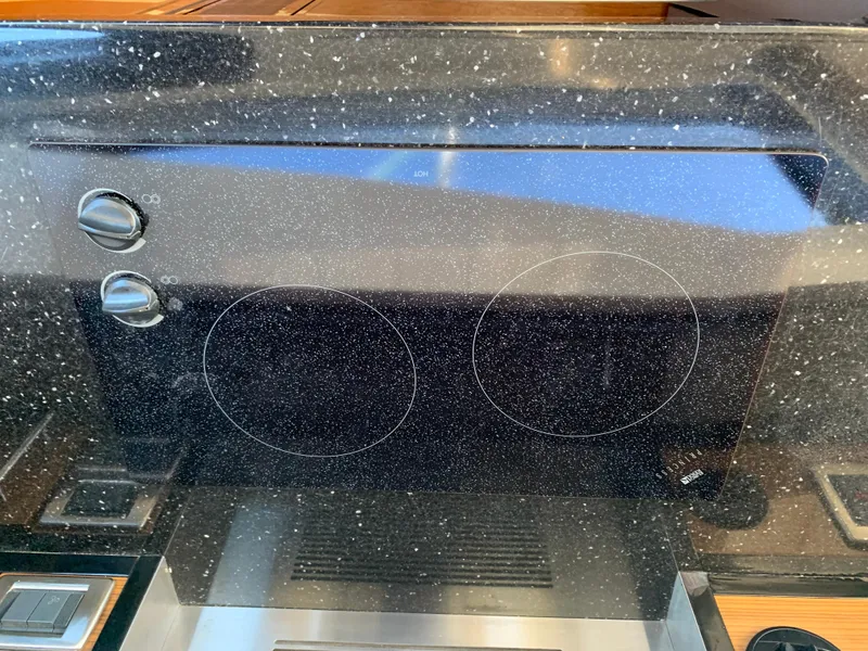 Slide: The Image of Marquis 420 Sport Coupe 2009 - 24