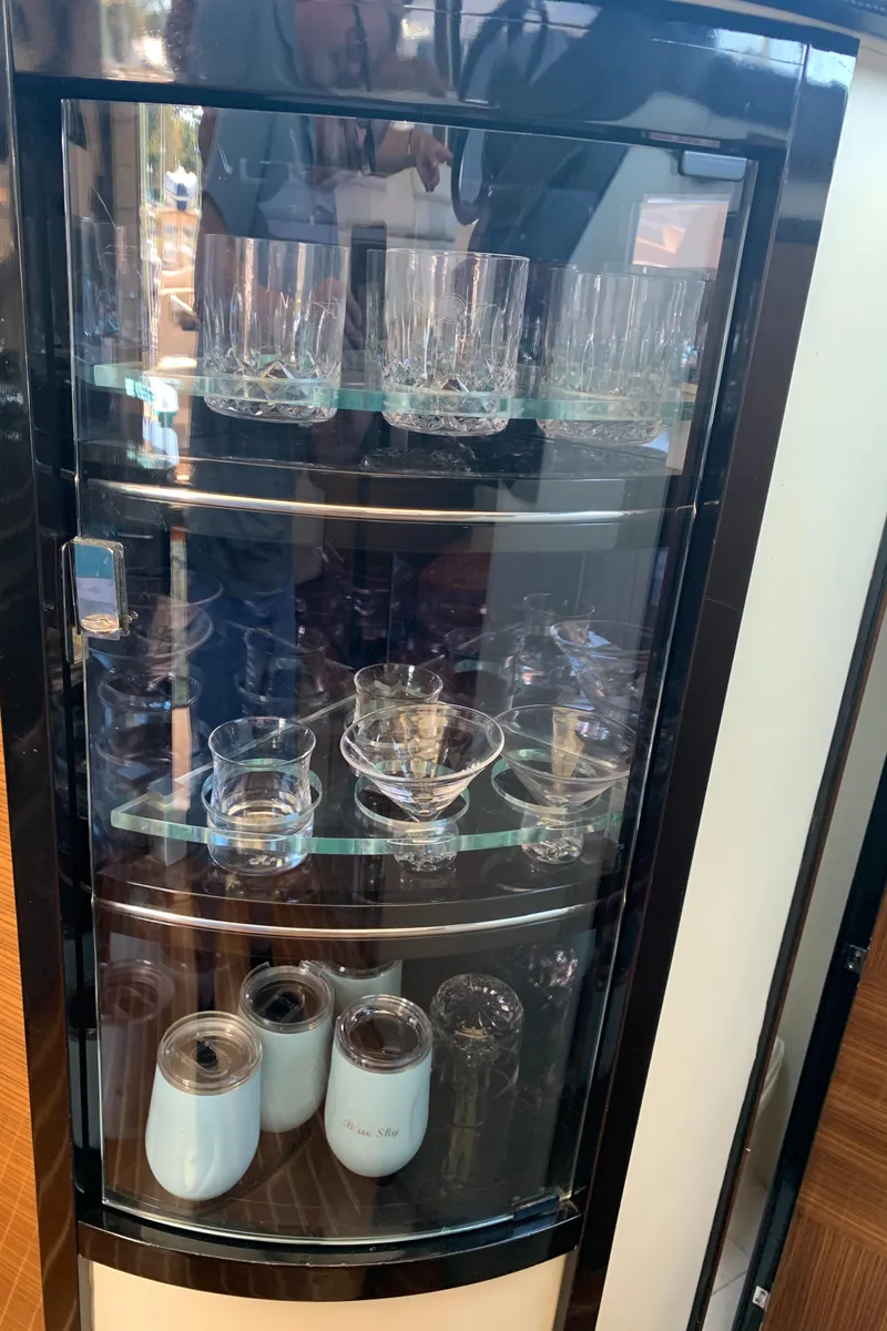 Slide: The Image of Marquis 420 Sport Coupe 2009 - 27