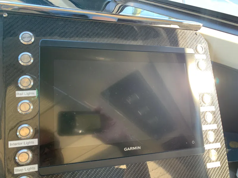 Slide: The Image of Marquis 420 Sport Coupe 2009 - 31