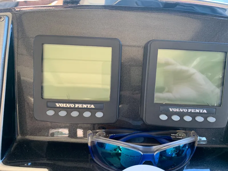 Slide: The Image of Marquis 420 Sport Coupe 2009 - 35