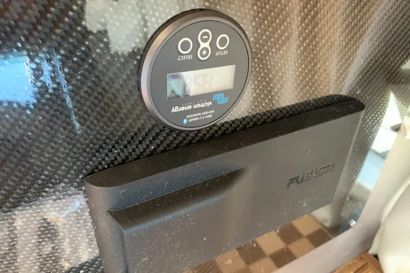 Slide: The Image of Marquis 420 Sport Coupe 2009 - 39