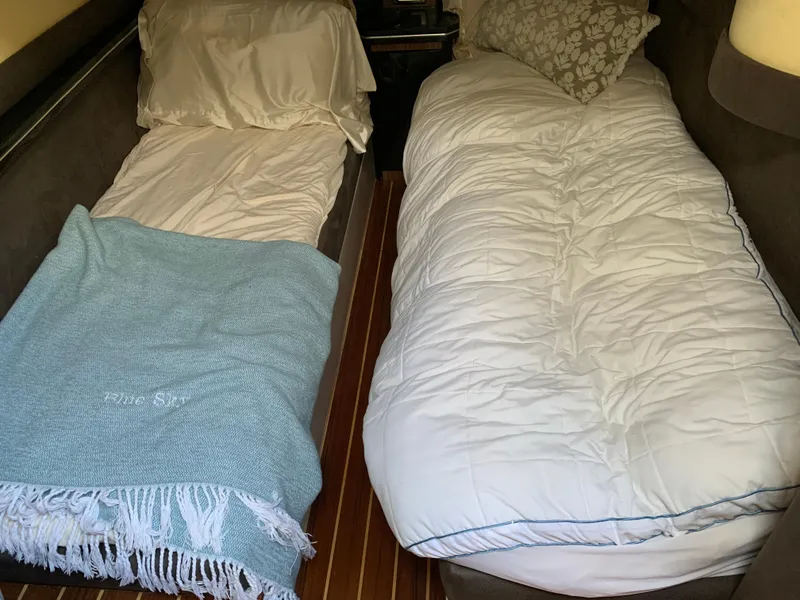 Slide: The Image of Marquis 420 Sport Coupe 2009 - 47