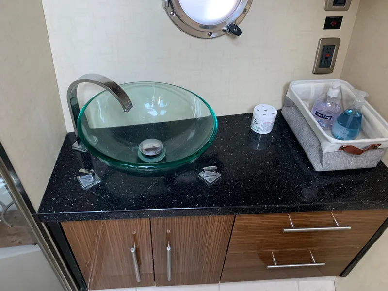 Slide: The Image of Marquis 420 Sport Coupe 2009 - 50