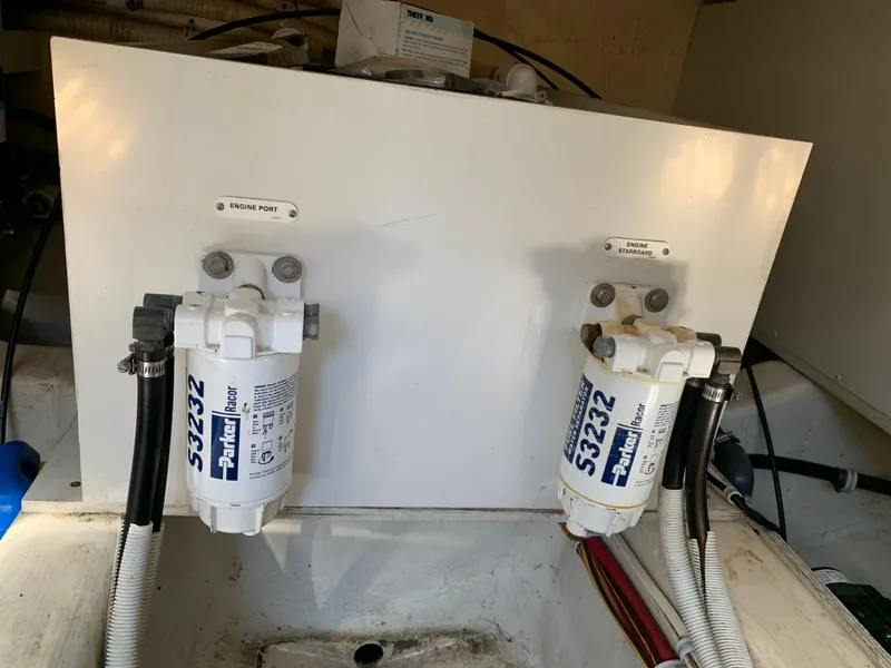 Slide: The Image of Marquis 420 Sport Coupe 2009 - 62