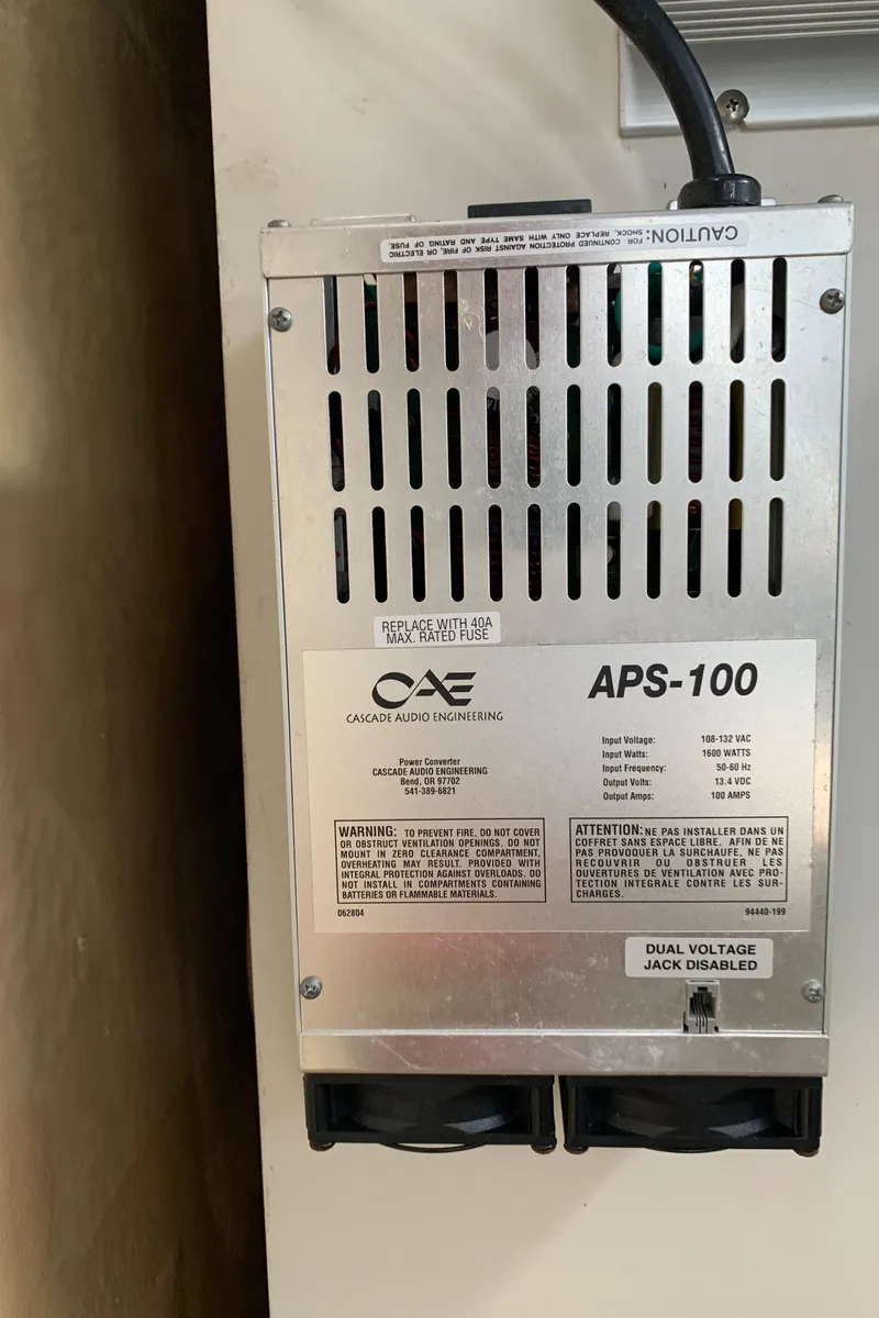 Slide: The Image of Marquis 420 Sport Coupe 2009 - 71