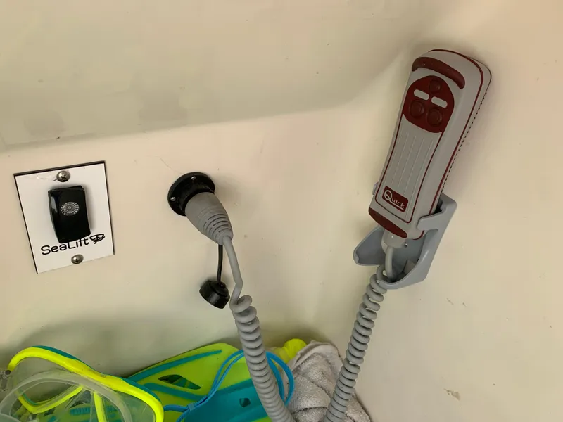 Slide: The Image of Marquis 420 Sport Coupe 2009 - 72