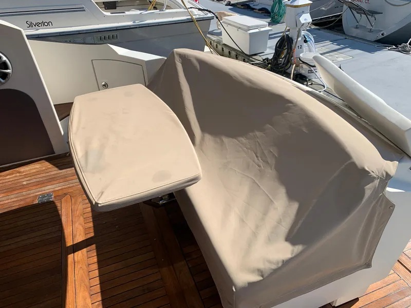 Slide: The Image of Marquis 420 Sport Coupe 2009 - 8