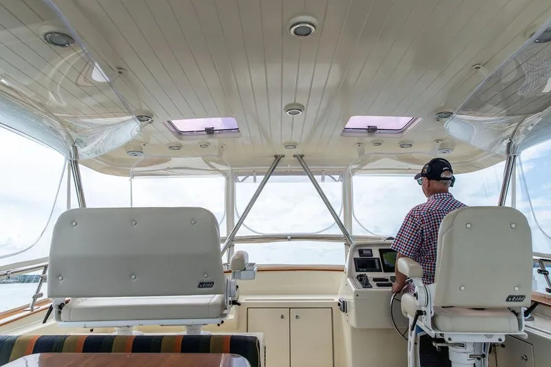 Slide: The Image of Vicem 54 Classic Flybridge 2007, view from flybridge, ocean waves in background. - 21