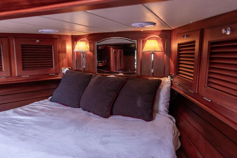 Slide: The Image of Vicem 54 Classic Flybridge 2007 - 62