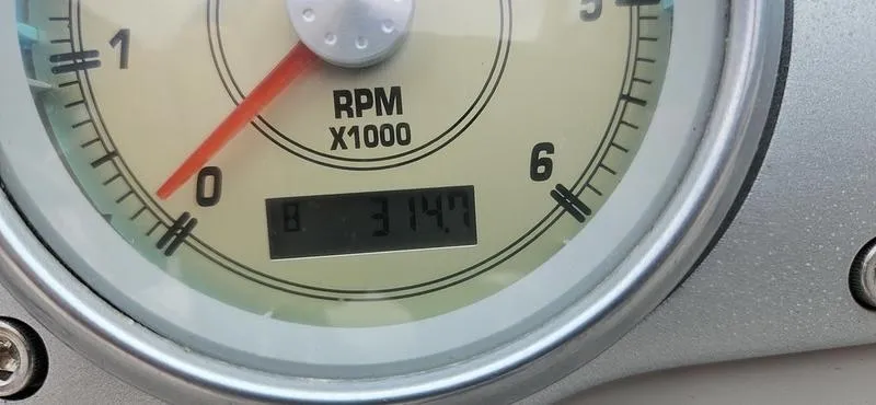 Slide: The Image of Close-up of 2007 Maxum 2200 SR3 tachometer showing 3,147 RPM. - 12