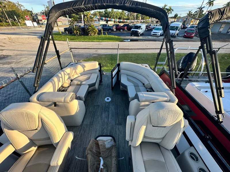 Slide: The Image of 2023 Viaggio Diamante 21U pontoon boat with spacious seating and canopy. - 11