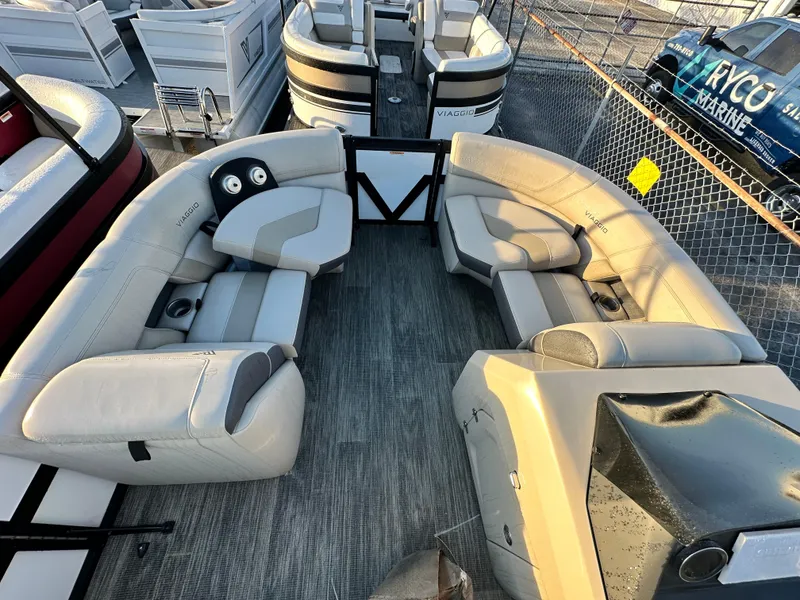 Slide: The Image of 2023 Viaggio Diamante 21U pontoon boat with spacious seating and modern design. - 9