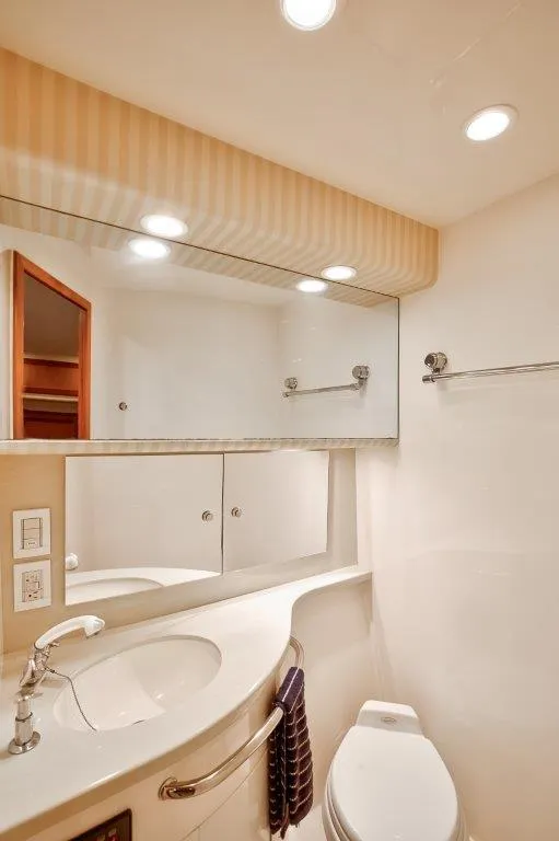 Slide: The Image of Cabo 52 Express 2006 - 13