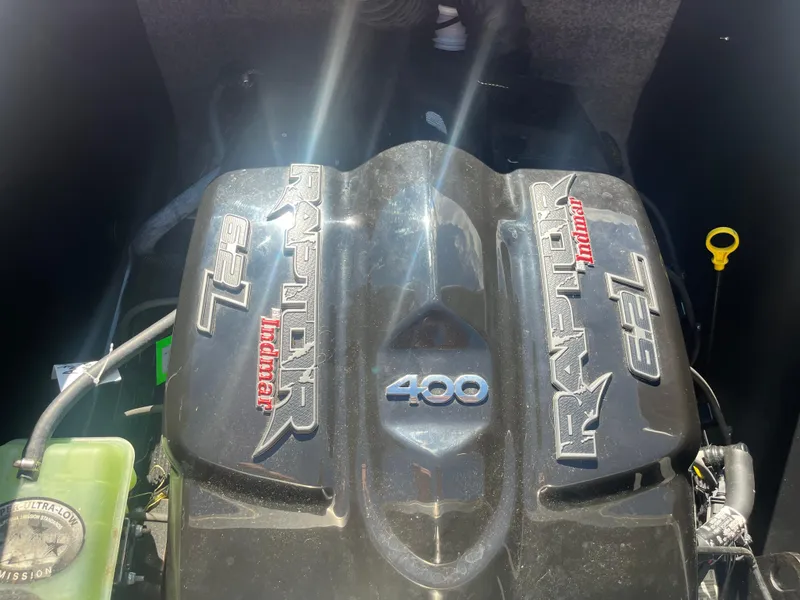 Slide: The Image of 6.2L Raptor engine in 2015 MB B52 23 boat, featuring "400" emblem. - 6