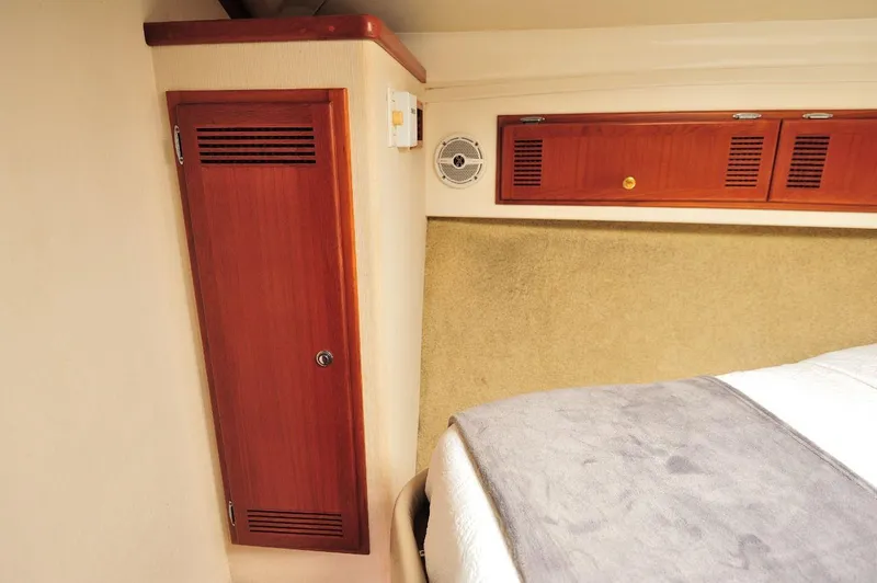 Slide: The Image of Cabo 35 Flybridge 1998 - 20